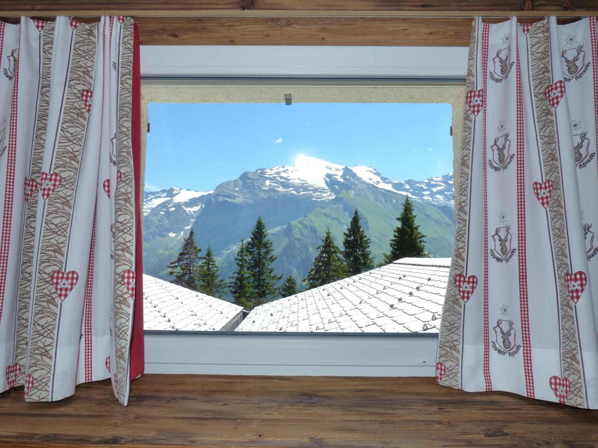 Berglodge Ristis Engelberg Room photo